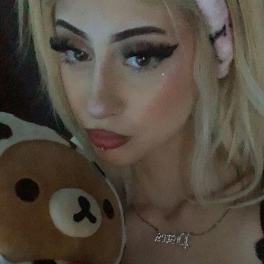 💋Chloe bunny💋 Follow ig txdollz liveme