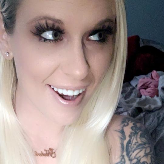 WiFeY🌐kkurtTtiZm (ID: 884047690420715520) — Live Shows & Streaming on LiveMe | Top Live Streaming Platform