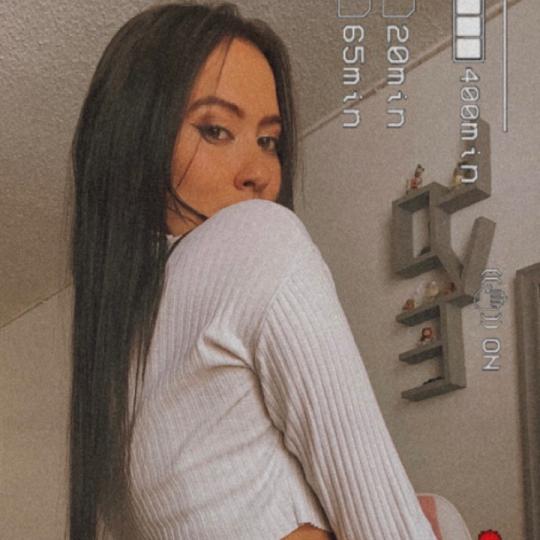 𝓔𝓶𝓲𝓵𝔂✨🌺 (ID: 1602094211082598401) — Live Shows & Streaming on LiveMe | Top Live Streaming Platform