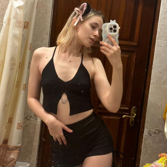 𝔸𝕟𝕪𝕄𝕠𝕣𝕖✨83k (ID: 1669438603046870017) — Live Shows & Streaming on LiveMe | Top Live Streaming Platform