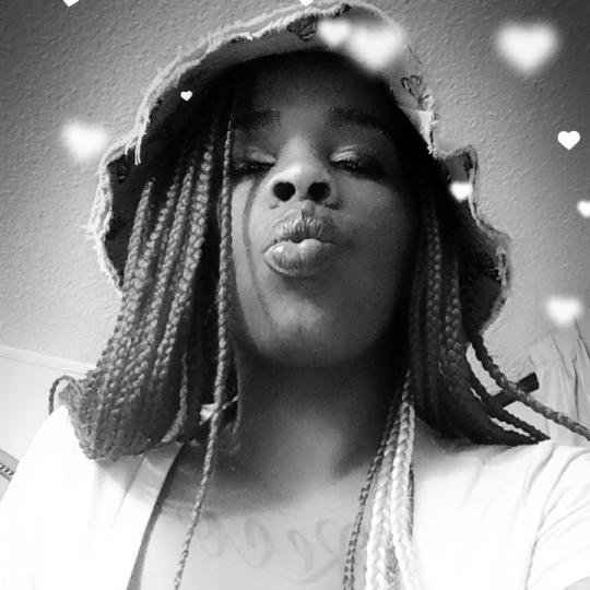 Delicious🍭L!TTY (ID: 1612964325643523073) — Live Shows & Streaming on LiveMe | Top Live Streaming Platform