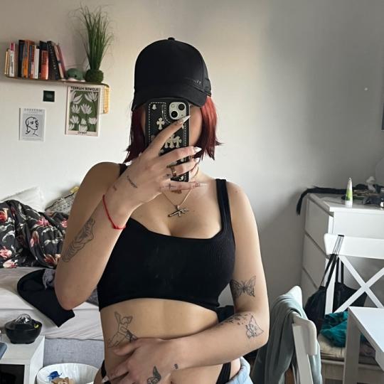 Blueberry+LMJ (ID: 1484087887438946305) — Live Shows & Streaming on LiveMe | Top Live Streaming Platform