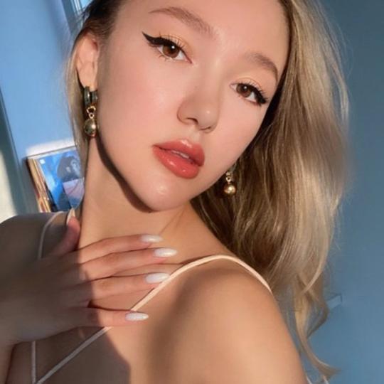 Vinya🕊️ (ID: 1267372086817595393) — Live Shows & Streaming on LiveMe | Top Live Streaming Platform
