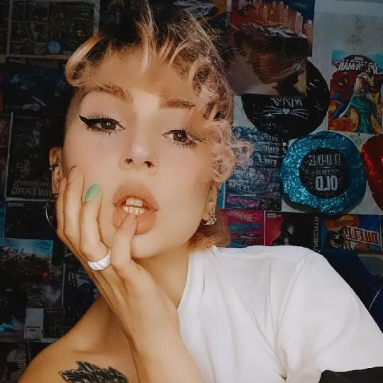 Azazel🌵✨🫀 (ID: 1346230328053866497) — Live Shows & Streaming on LiveMe | Top Live Streaming Platform