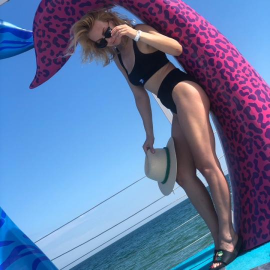 𝕲𝖗𝖆𝖛𝖎𝖙𝖞🦄 (ID: 1369644311905443841) — Live Shows & Streaming on LiveMe | Top Live Streaming Platform