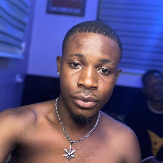 Golden+LMJ (ID: 1553481700289998849) — Live Shows & Streaming on LiveMe | Top Live Streaming Platform