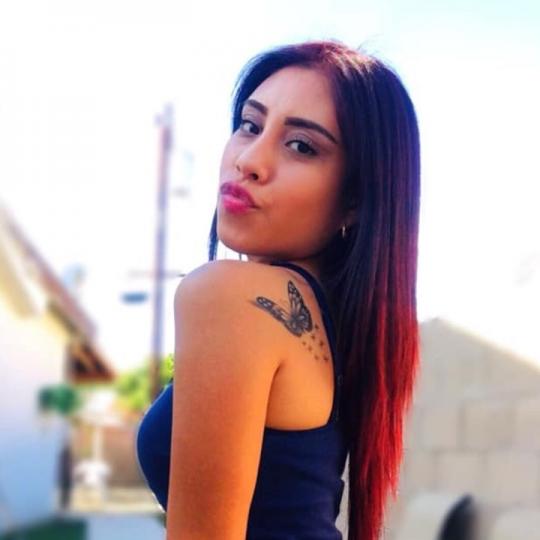 ✞ EsaLil𝔅ella🥀🖤 (ID: 827898295468032000) — Live Shows & Streaming on LiveMe | Top Live Streaming Platform
