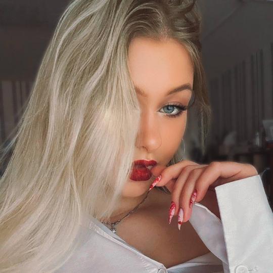 👑Bliss_0 (ID: 1673671250476456961) — Live Shows & Streaming on LiveMe | Top Live Streaming Platform