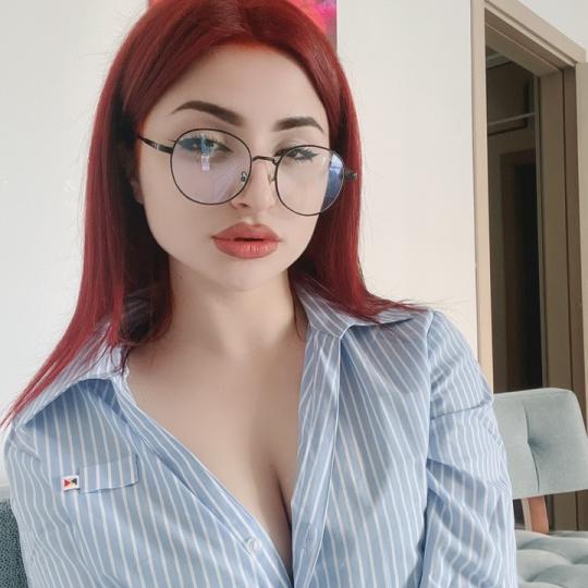 MISS LESYA🦊🦊💋 (ID: 1644010258730606593) — Live Shows & Streaming on LiveMe | Top Live Streaming Platform