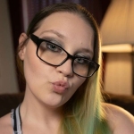 Contact-sheet preview of ♈️BOMB🔆LILITH's Liveme recording