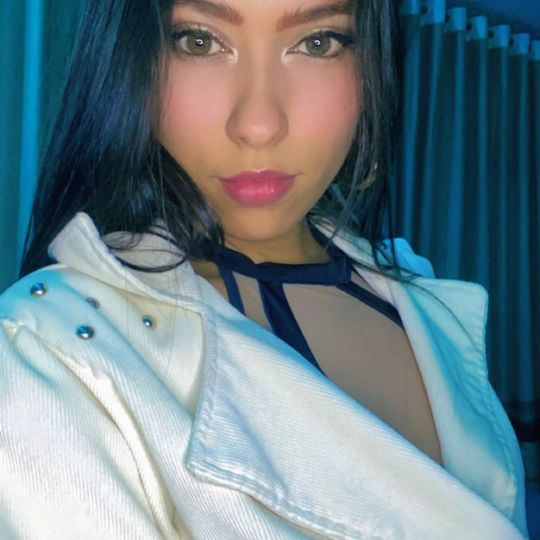 𝓔𝓶𝓲𝓵𝔂✨🌺 (ID: 1602094211082598401) — Live Shows & Streaming on LiveMe | Top Live Streaming Platform