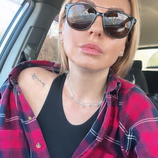 𝕲𝖗𝖆𝖛𝖎𝖙𝖞🦄 (ID: 1369644311905443841) — Live Shows & Streaming on LiveMe | Top Live Streaming Platform