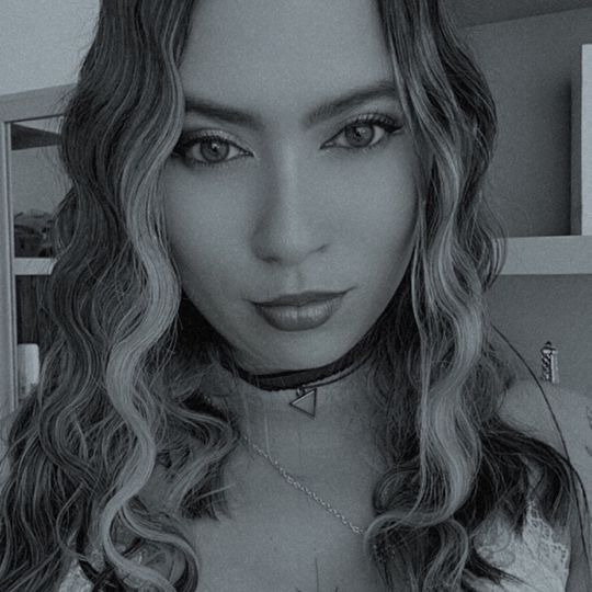 𝓔𝓶𝓲𝓵𝔂✨🌺 (ID: 1602094211082598401) — Live Shows & Streaming on LiveMe | Top Live Streaming Platform
