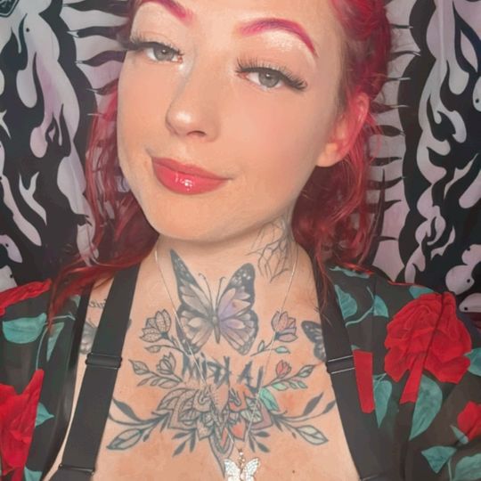 ButterflyBritt🦋 (ID: 1683545422878127105) — Live Shows & Streaming on LiveMe | Top Live Streaming Platform