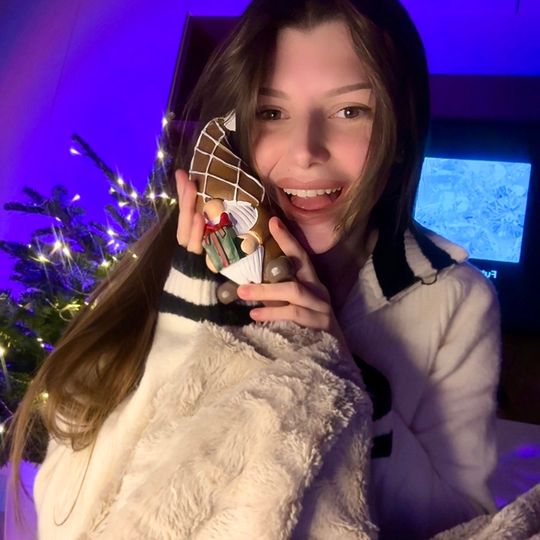 Ksenia❤️ (ID: 1366457322729250817) — Live Shows & Streaming on LiveMe | Top Live Streaming Platform