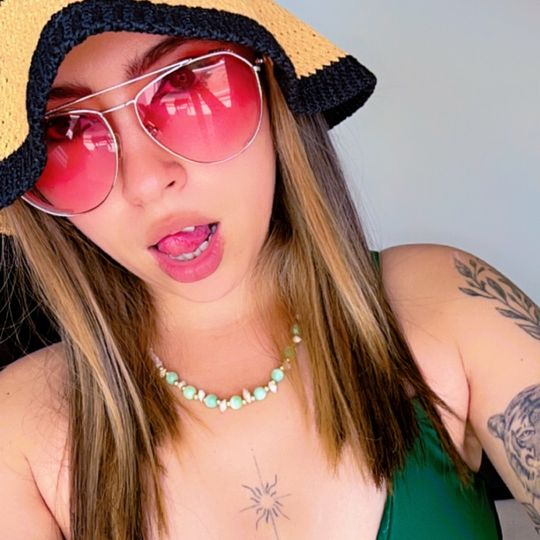 𝓔𝓶𝓲𝓵𝔂✨🌺 (ID: 1602094211082598401) — Live Shows & Streaming on LiveMe | Top Live Streaming Platform