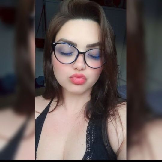 🦁Candycita🍫 (ID: 1624441183429038081) — Live Shows & Streaming on LiveMe | Top Live Streaming Platform