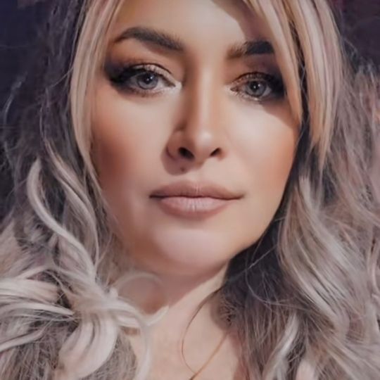 🍏Apple Irina🍏 (ID: 1122867332117569536) — Live Shows & Streaming on LiveMe | Top Live Streaming Platform