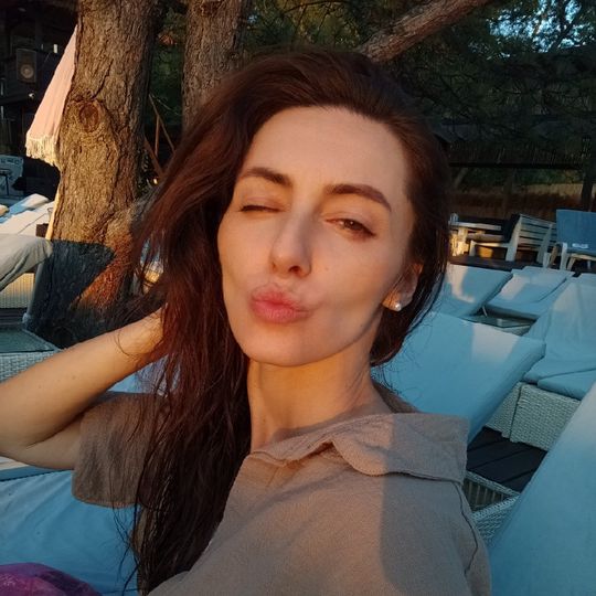 Oly✨ (ID: 1800272152342565889) — Live Shows & Streaming on LiveMe | Top Live Streaming Platform